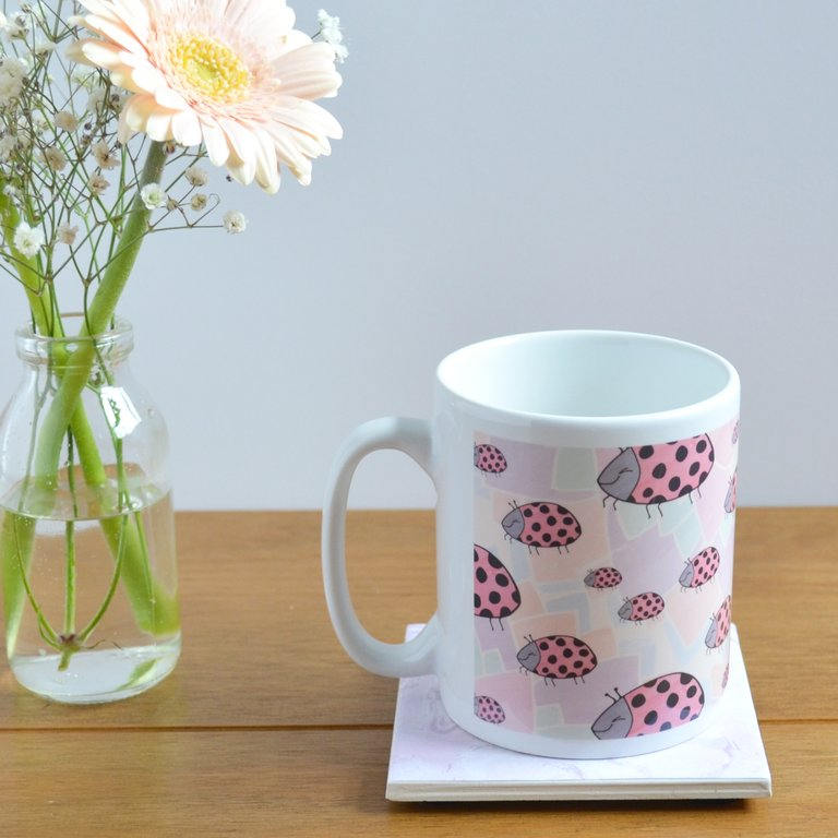 Cute Happy Ladybird Pattern Rainbow Ceramic Mug / Cup (Lady Lovebug)